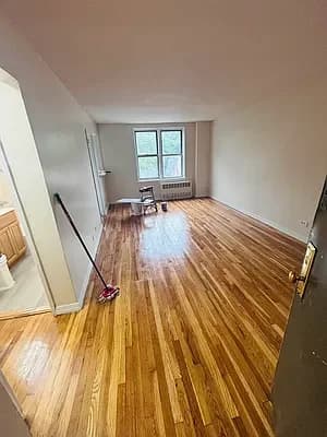 6555 Broadway #4B, Bronx, NY 10471 apartment_living_room 1