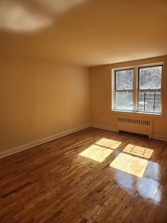 143-09 Barclay Avenue #1C, Queens, NY 11355 apartment_living_room 1