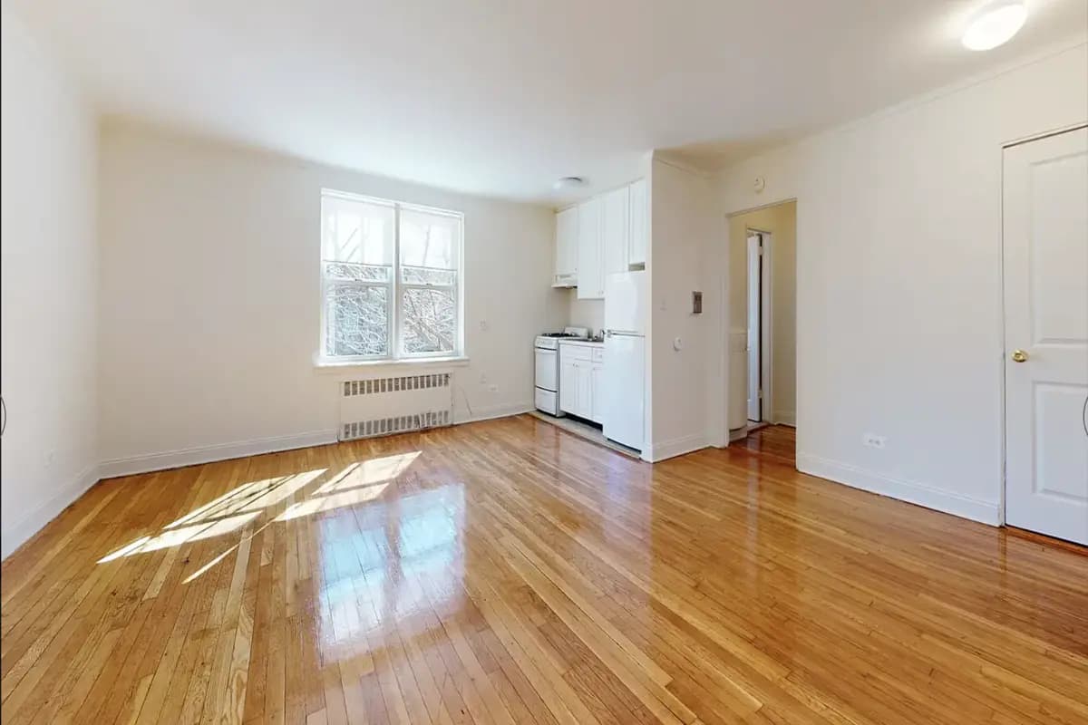 49 Murdock Court #6F, Brooklyn, NY 11223 apartment_living_room 1