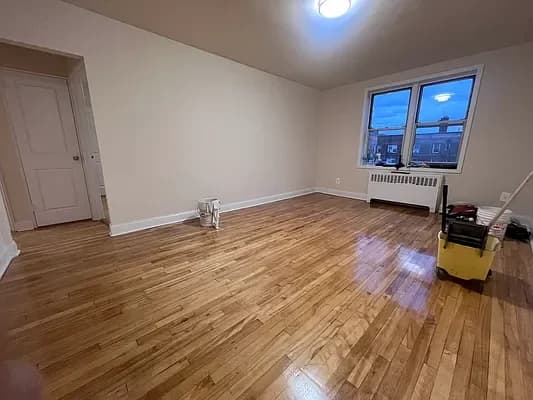 86-75 Midland Pkwy #3I, Queens, NY 11432 apartment_living_room 1