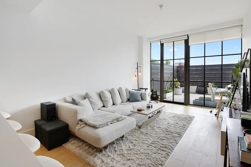 22-18 Jackson Avenue #311, Queens, NY 11101 apartment_living_room 1