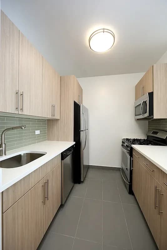 200 Water Street Apartments by Rockrose 200 Water St #3114, Manhattan, NY 10038 apartment_kitchen 2