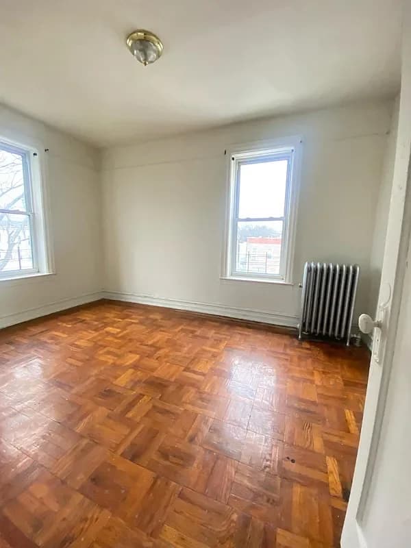 126 Grant Avenue #2D, Brooklyn, NY 11208 apartment_living_room 1