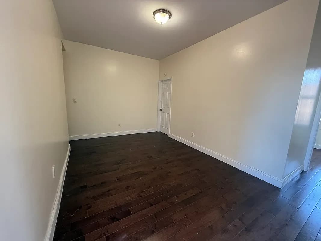 1469 5 Avenue #25, Manhattan, NY 10026 apartment_living_room 1