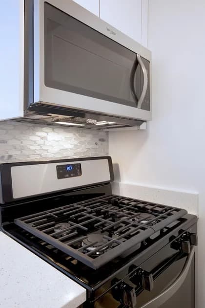 150 East 34 Street #2605, Manhattan, NY 10016 1