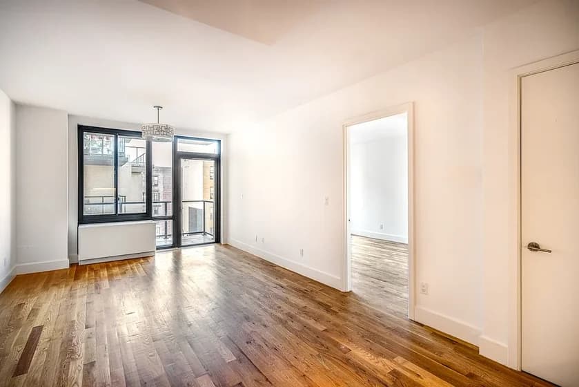 33 Caton Place #5J, Brooklyn, NY 11218 apartment_living_room 1
