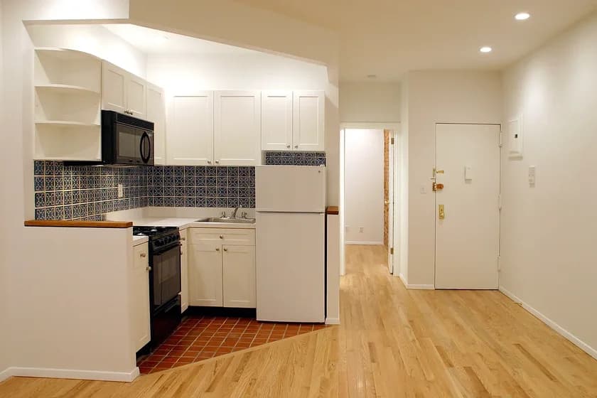 240 East 21 Street #4RW, Manhattan, NY 10010 apartment_kitchen 1