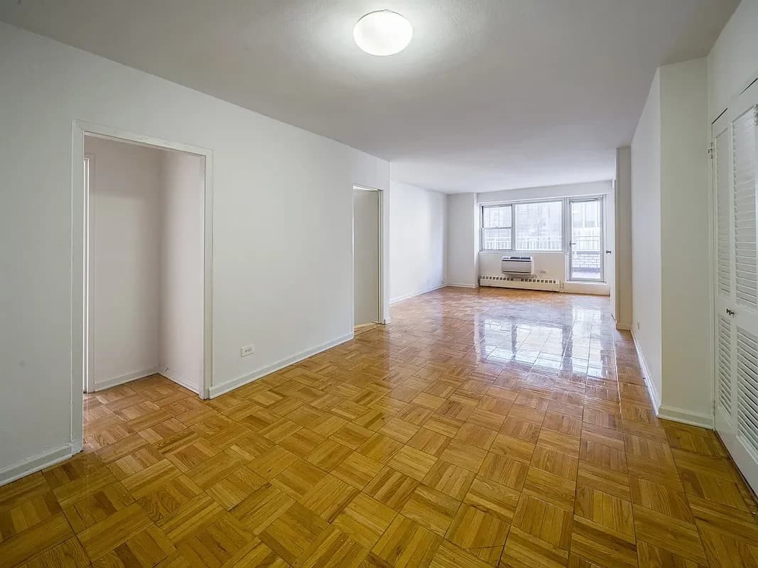 401 East 50 Street #2c, Manhattan, NY 10022 apartment_living_room 1