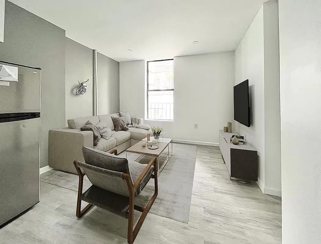 229 East 84 Street #1C, Manhattan, NY 10028 apartment_living_room 1