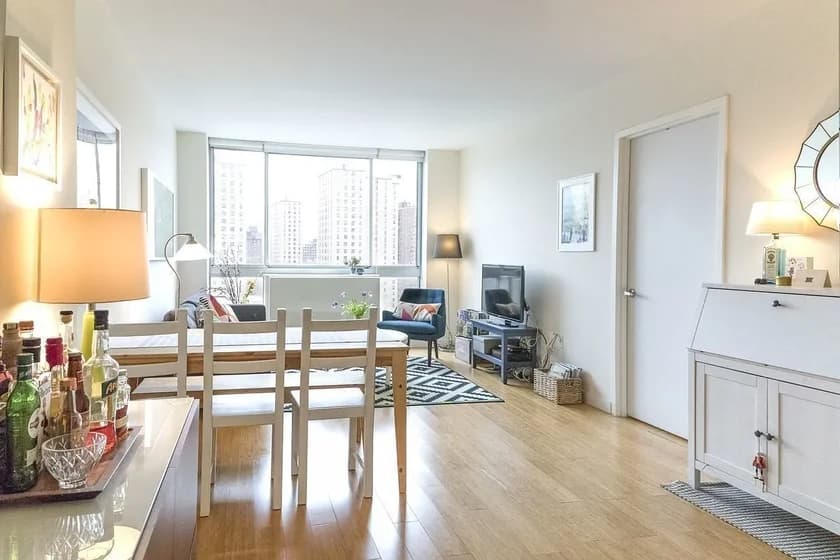 262 E 2 St #2-D, Manhattan, NY 10009 apartment_living_room 1
