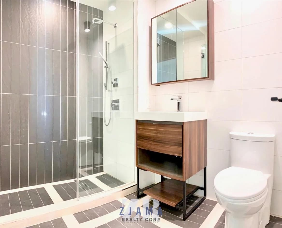 25 East 19 Street #7A, Brooklyn, NY 11226 1