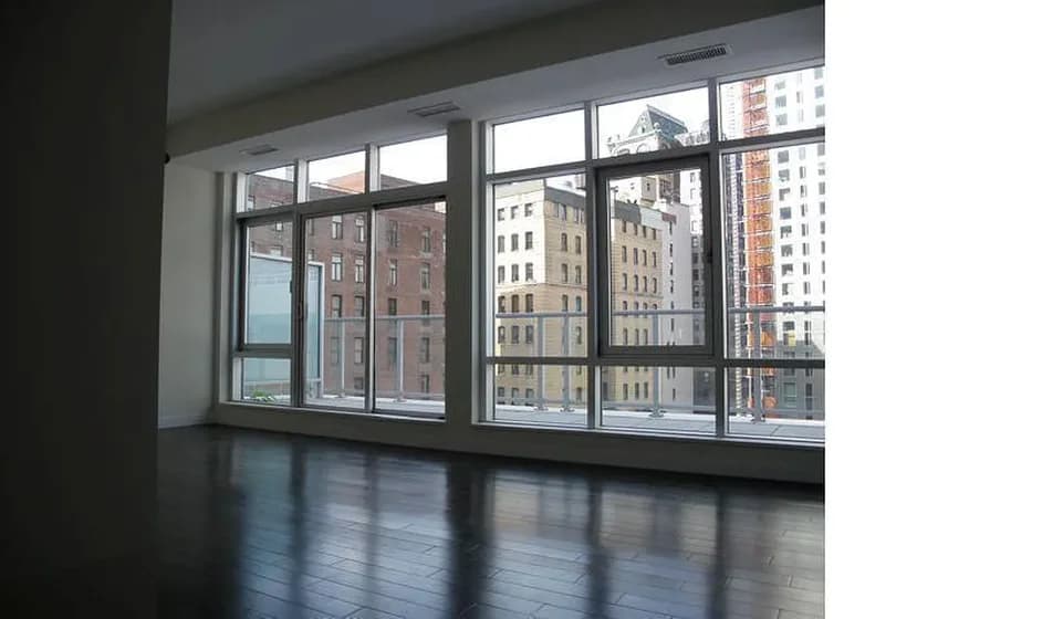 111 Fulton St #PH-202, Manhattan, NY 10038 apartment_living_room 1
