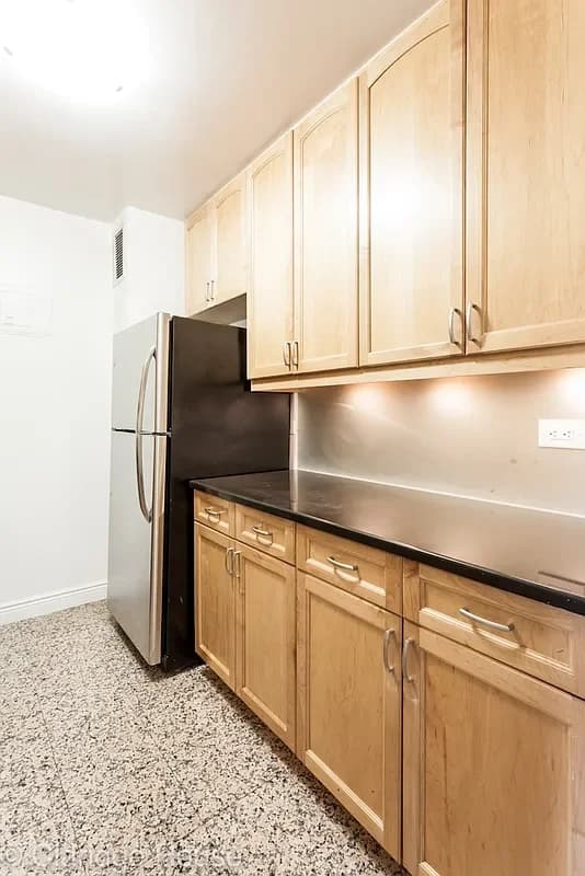 201 E 87 St #3H, Manhattan, NY 10128 apartment_kitchen 1