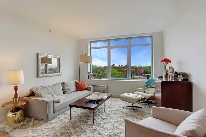 180 Myrtle Avenue #7M, Brooklyn, NY 11201 apartment_living_room 1