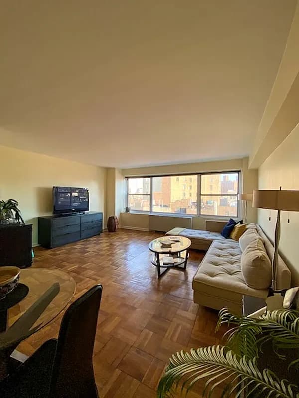 33 Greenwich Avenue #8-C, Manhattan, NY 10014 apartment_living_room 1