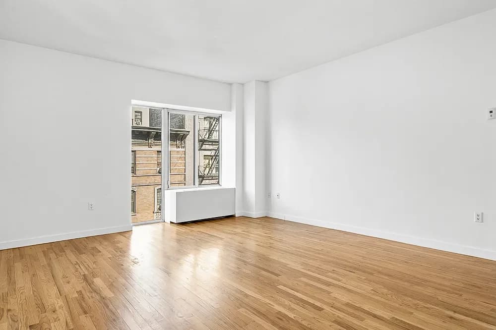 620 West 143 Street #8H, Manhattan, NY 10031 apartment_living_room 1