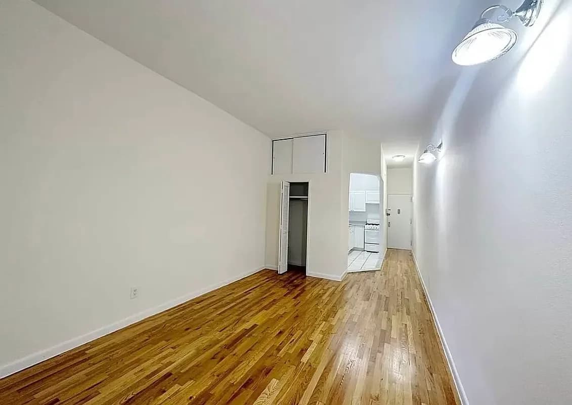 535 3 Avenue #1C, Manhattan, NY 10016 apartment_living_room 1