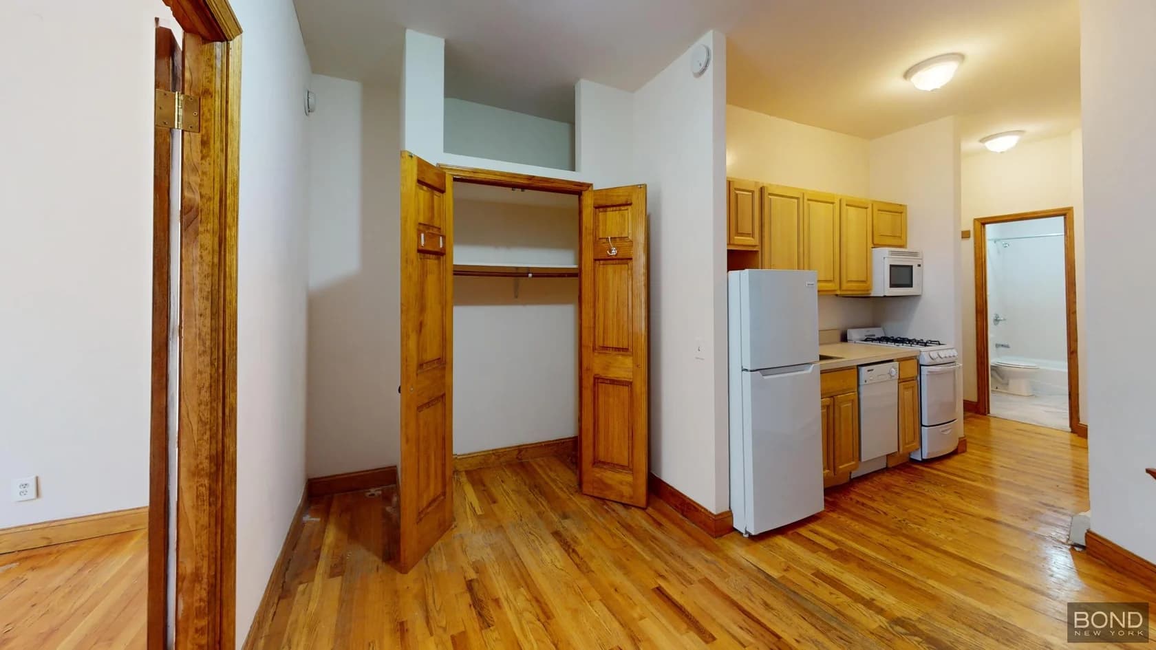 814 10 Avenue #3C, Manhattan, NY 10019 1