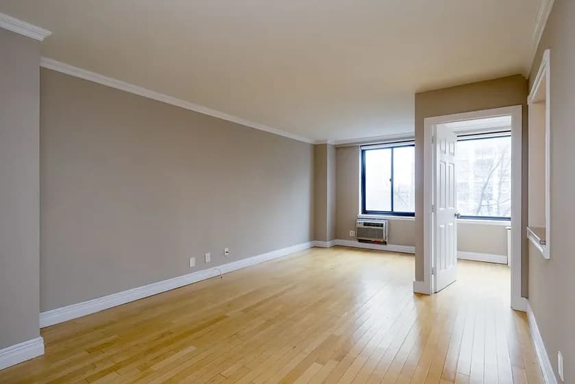 788 Columbus Avenue #14T, Manhattan, NY 10025 apartment_living_room 1