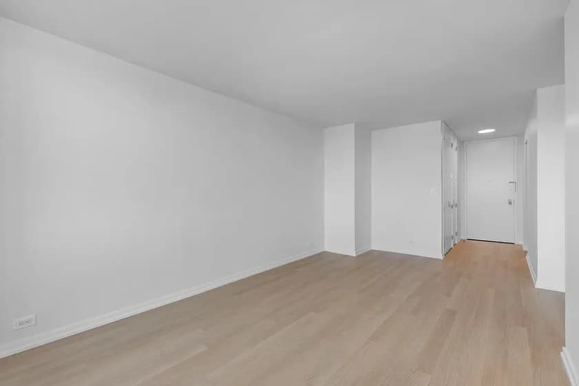 620 West 143 Street #PHD, Manhattan, NY 10031 apartment_living_room 1