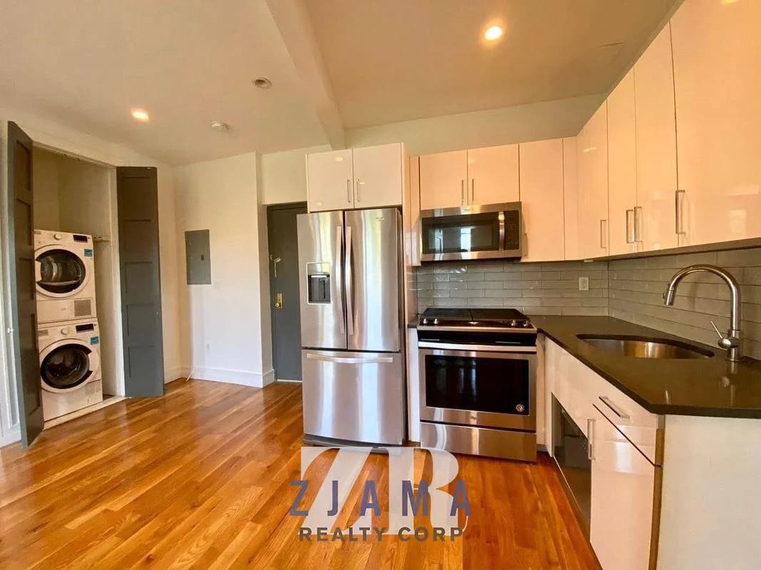 1030 Carroll Street #3B, Brooklyn, NY 11225 1