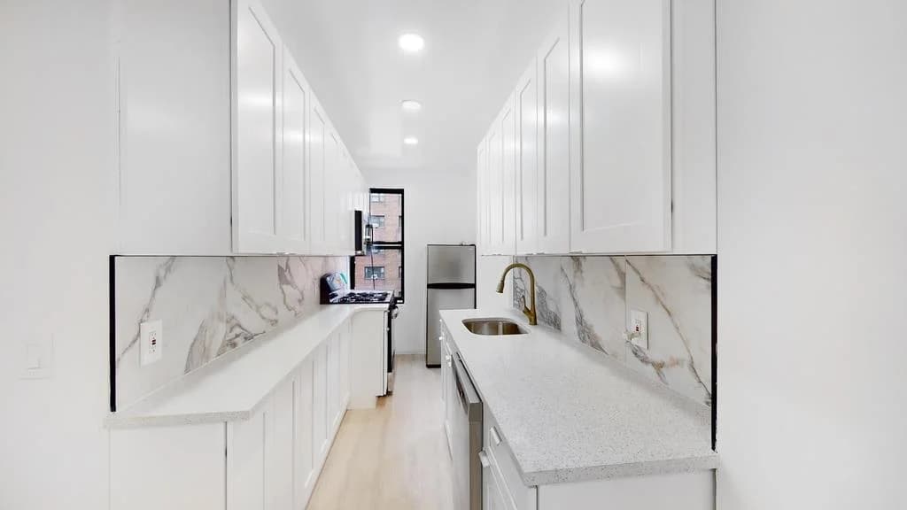 201 East 35 Street #8-A, Manhattan, NY 10016 1