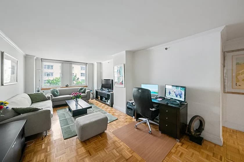 441 East 76 Street #3C, Manhattan, NY 10021 apartment_living_room 1