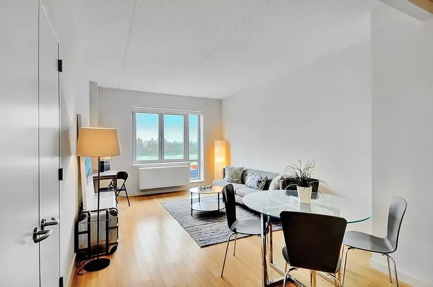 373 Wythe Avenue #9-E, Brooklyn, NY 11249 apartment_living_room 1